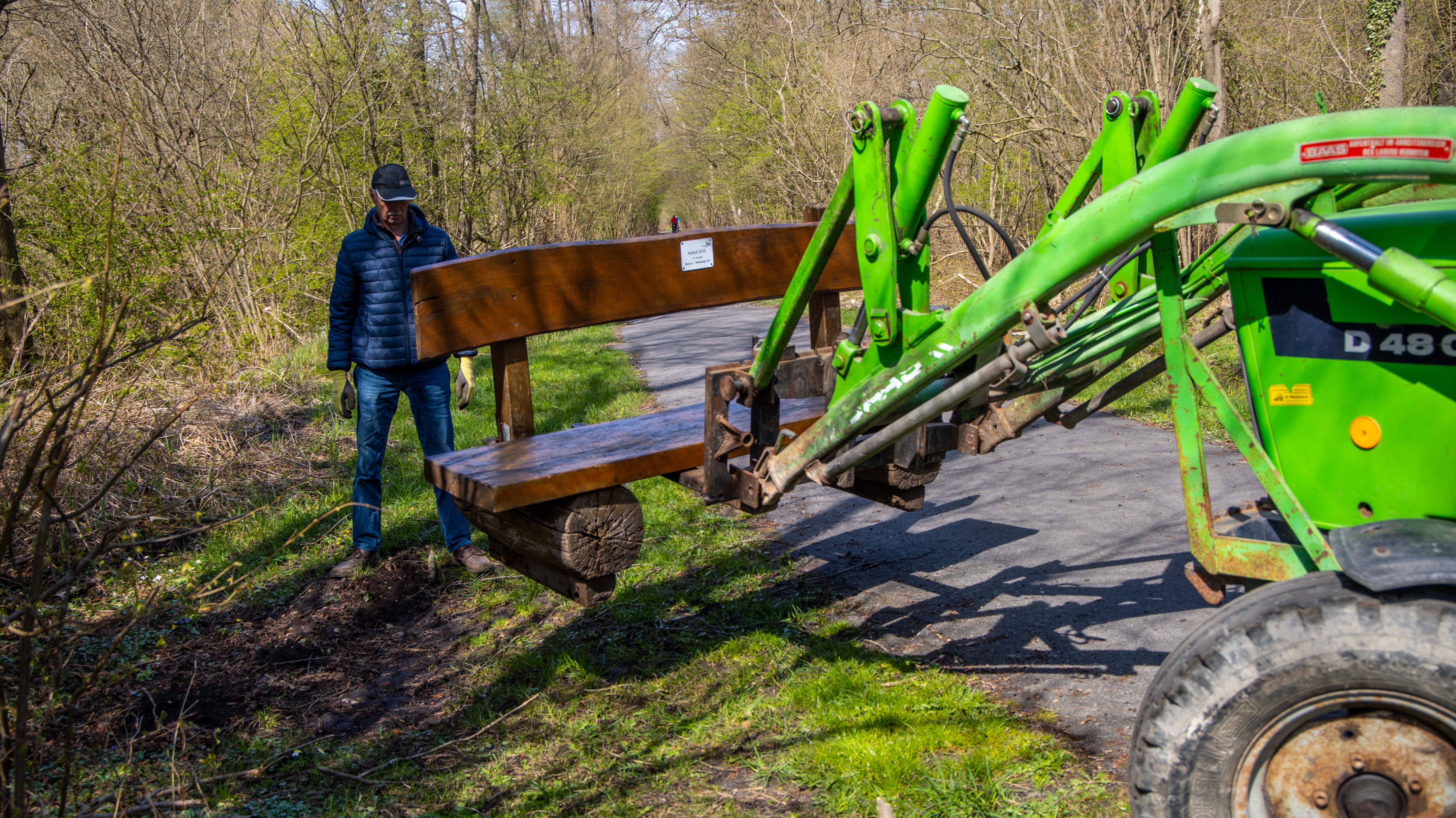 Aufstellen einer Bank